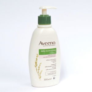 3563194 AVEENO MOISTURISING CREAMY OIL 300ML